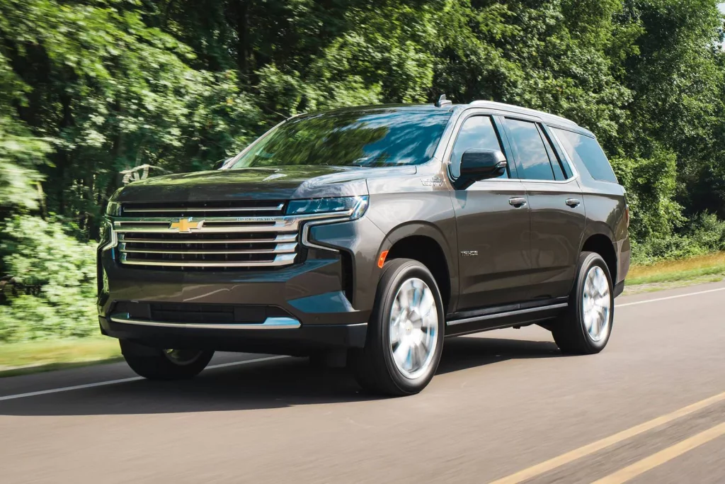 2022_chevrolet_tahoe_4dr-suv_high-country_fq_oem_4_1600x1067